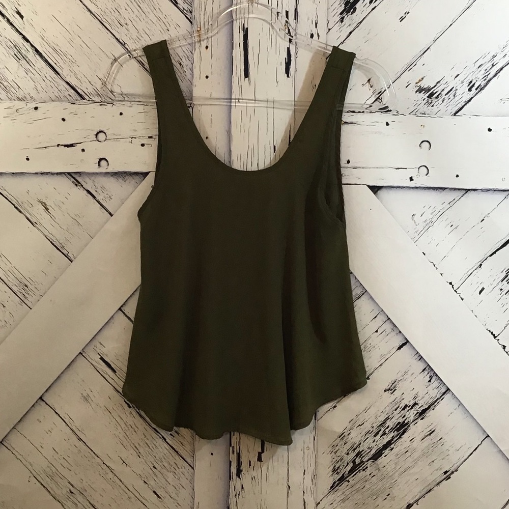 Lush Hunter Green Flowing Tank Excellent Condition